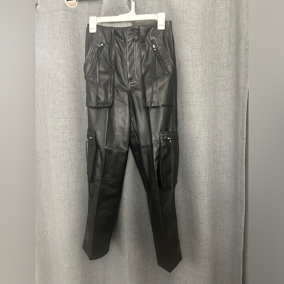 BLANKNYC] Womens Baxter Vegan Leather Cargo Pant Size 26 - Picture 5 of 7